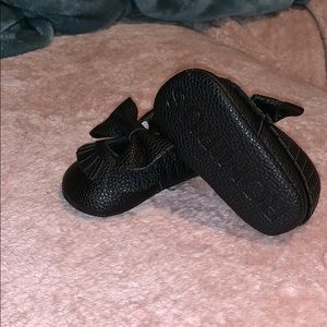 Black crib girl dress shoes (SOLD)